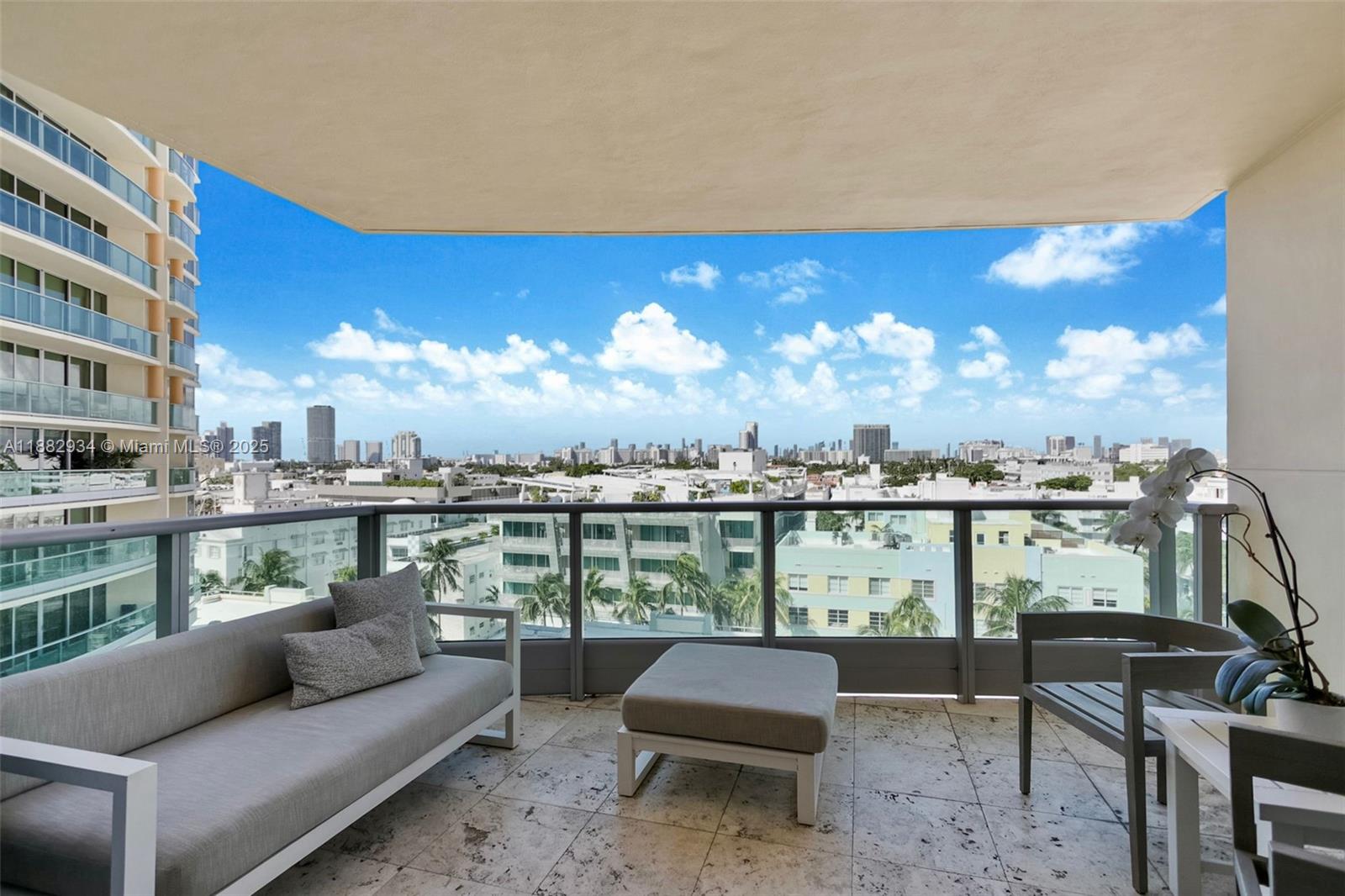 1455 Ocean Dr # 811