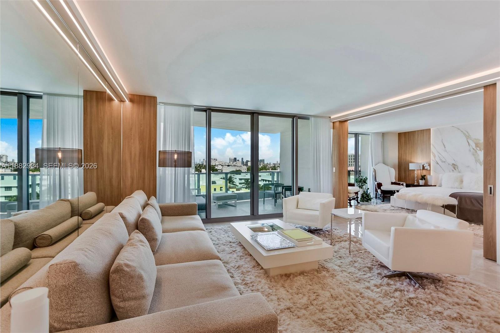 1455 Ocean Dr # 811