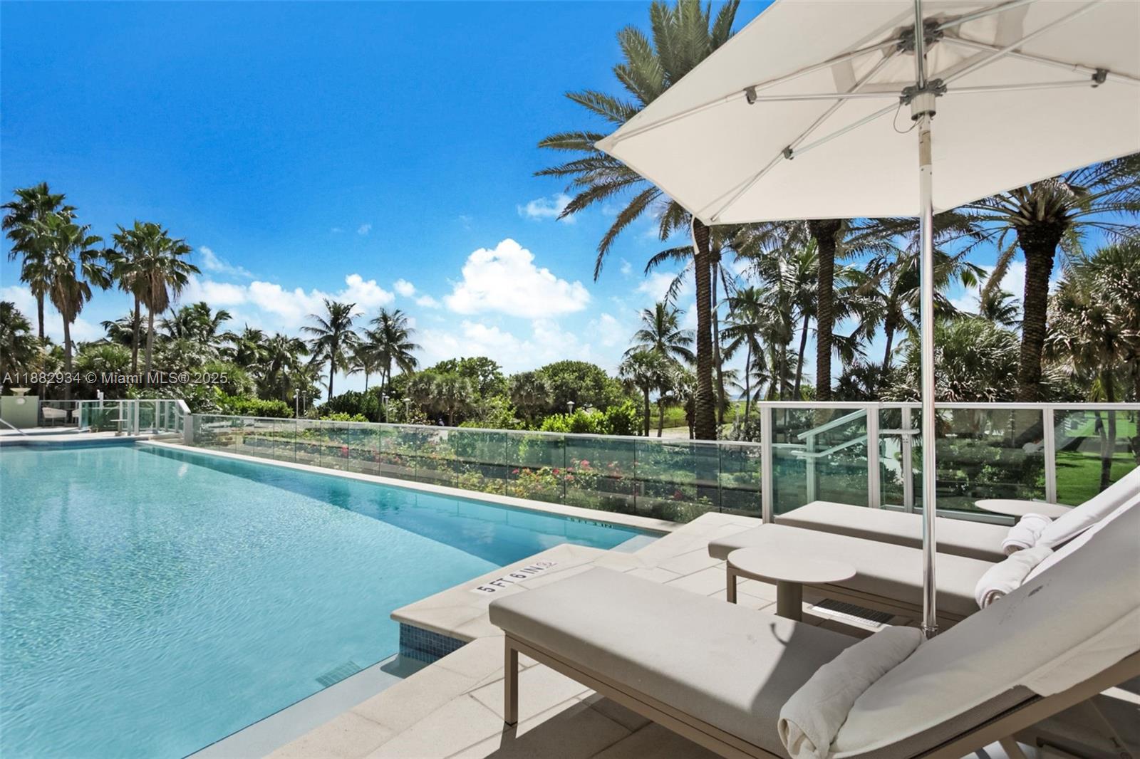 1455 Ocean Dr # 811