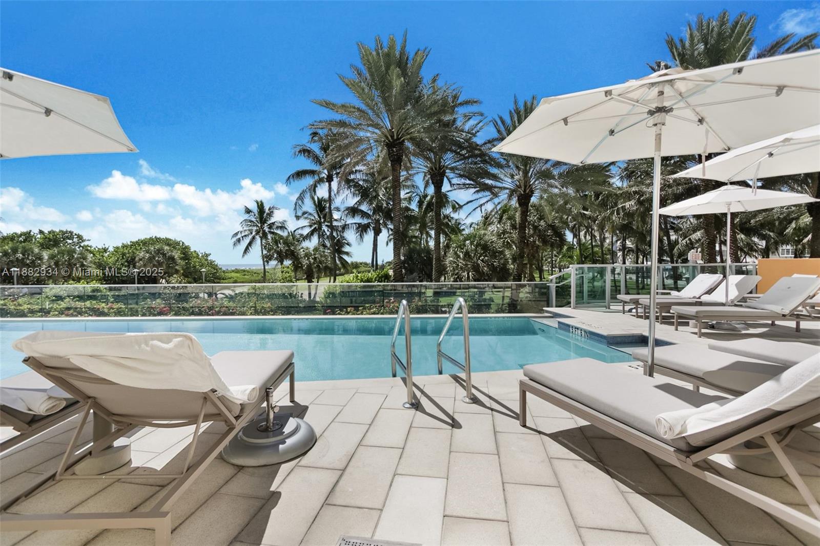 1455 Ocean Dr # 811