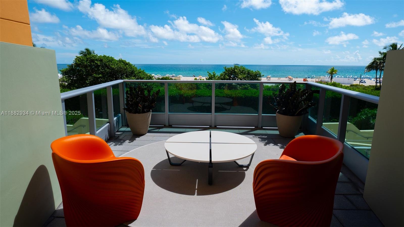 1455 Ocean Dr # 811