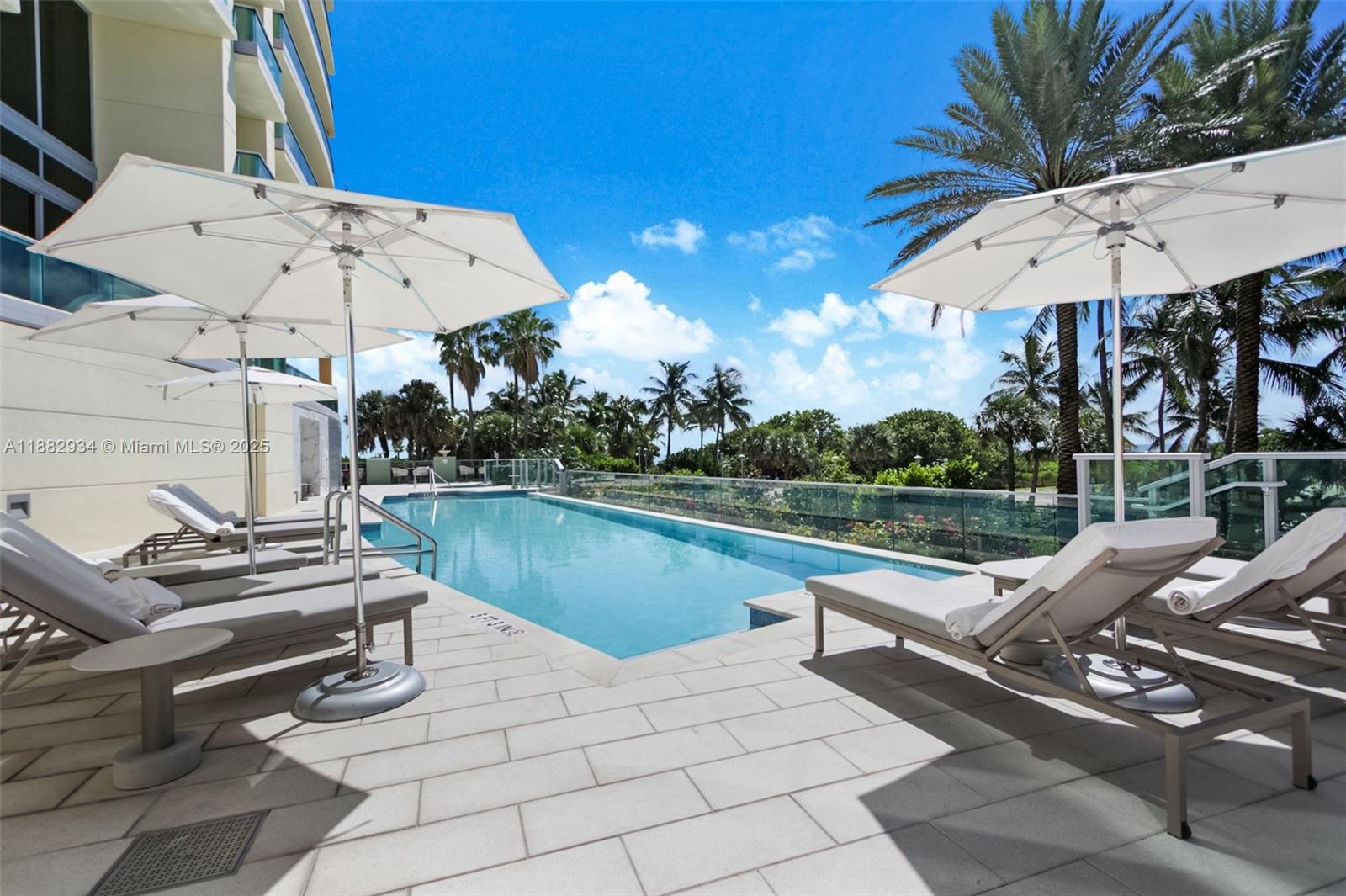 1455 Ocean Dr # 811