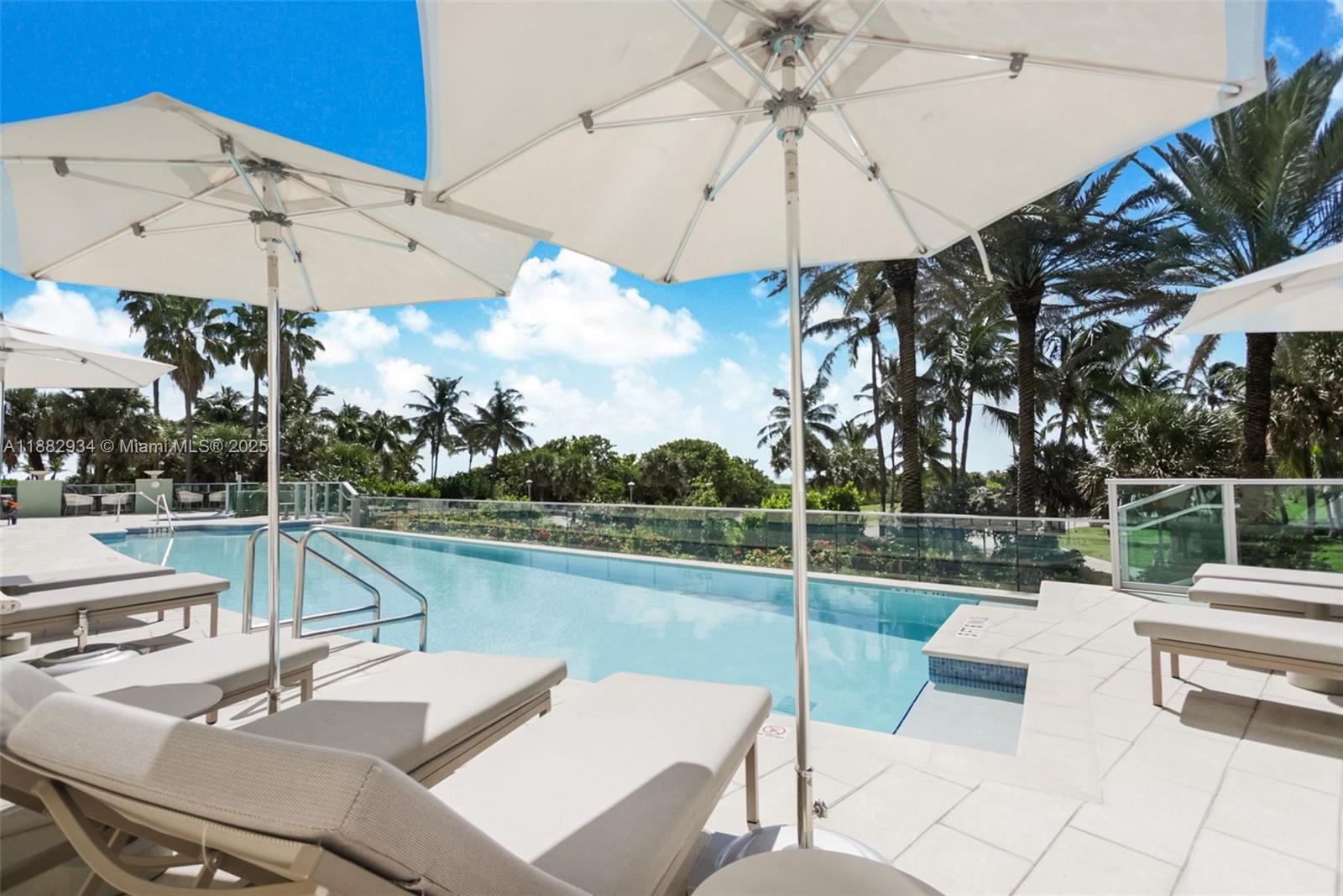 1455 Ocean Dr # 811
