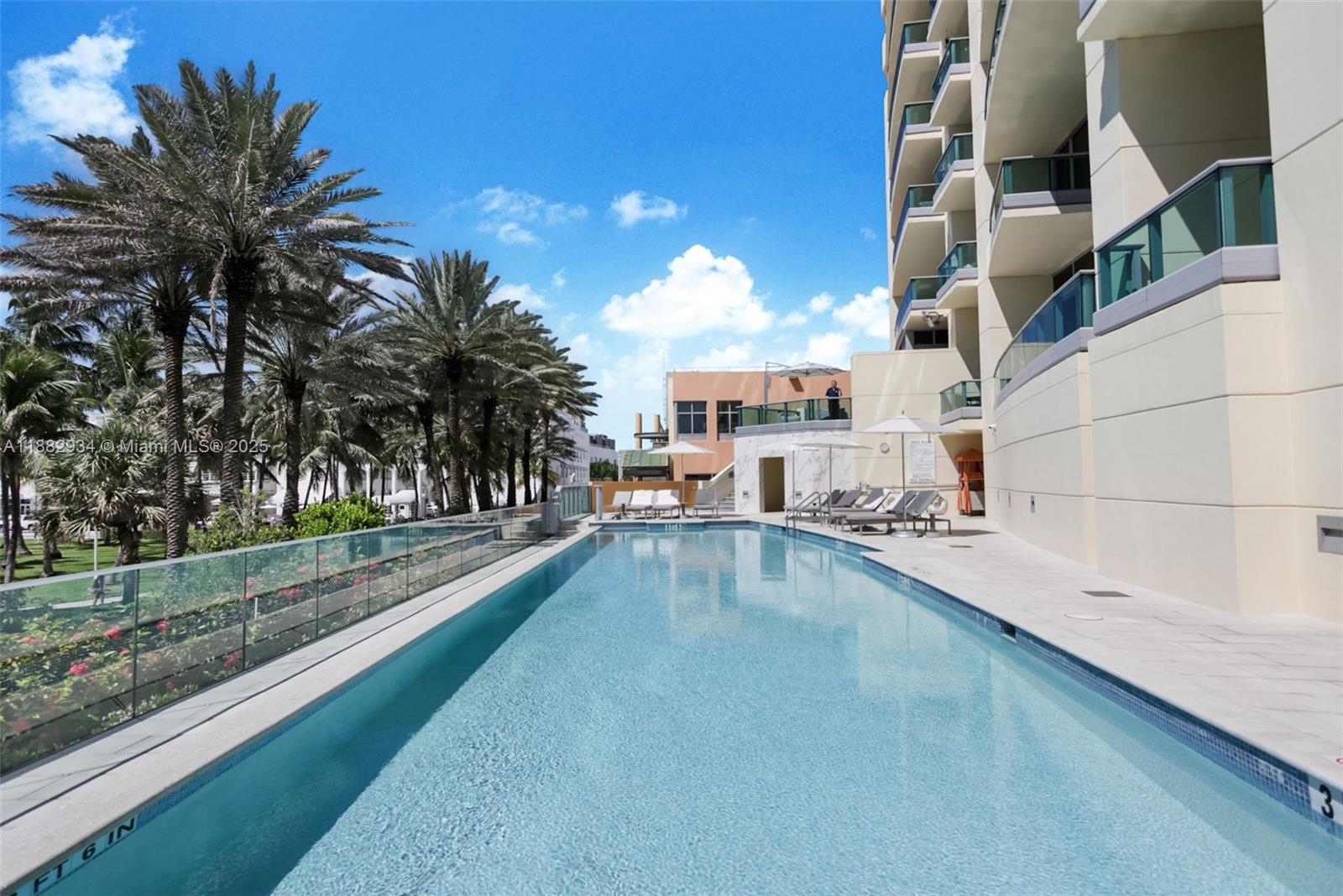 1455 Ocean Dr # 811