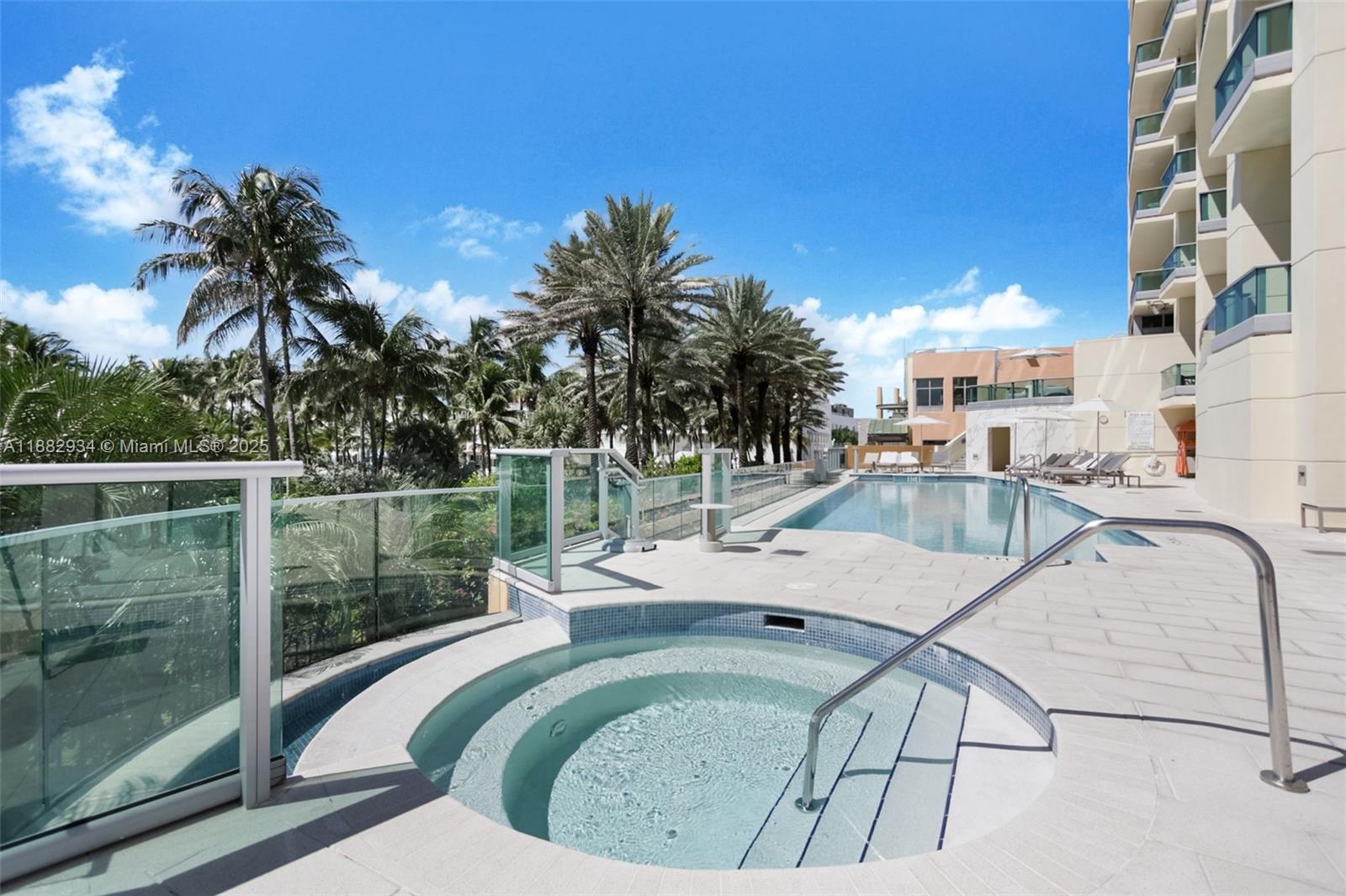 1455 Ocean Dr # 811