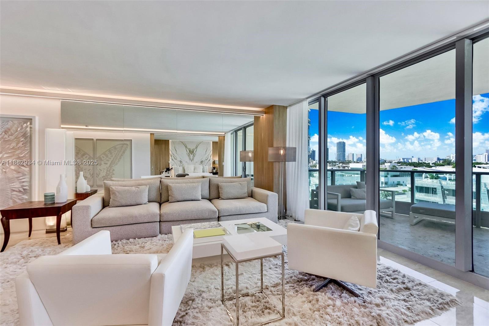 1455 Ocean Dr # 811