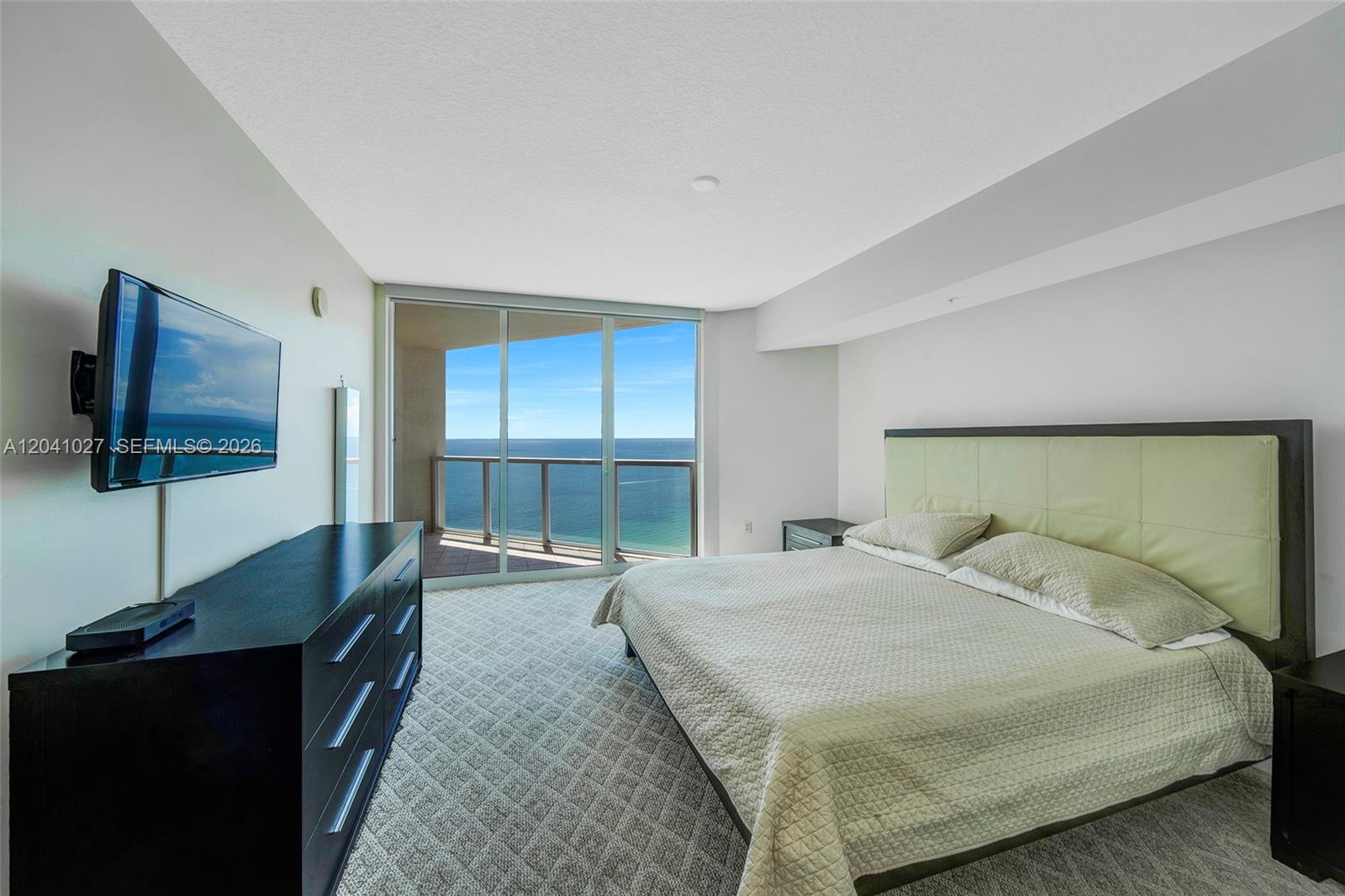 16699 Collins Ave # 3309