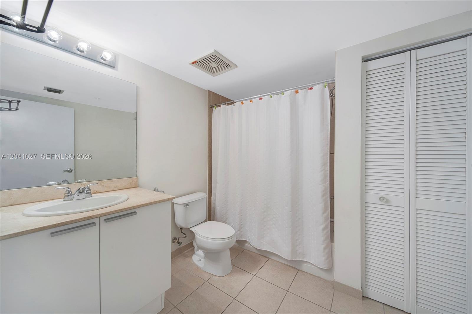 16699 Collins Ave # 3309