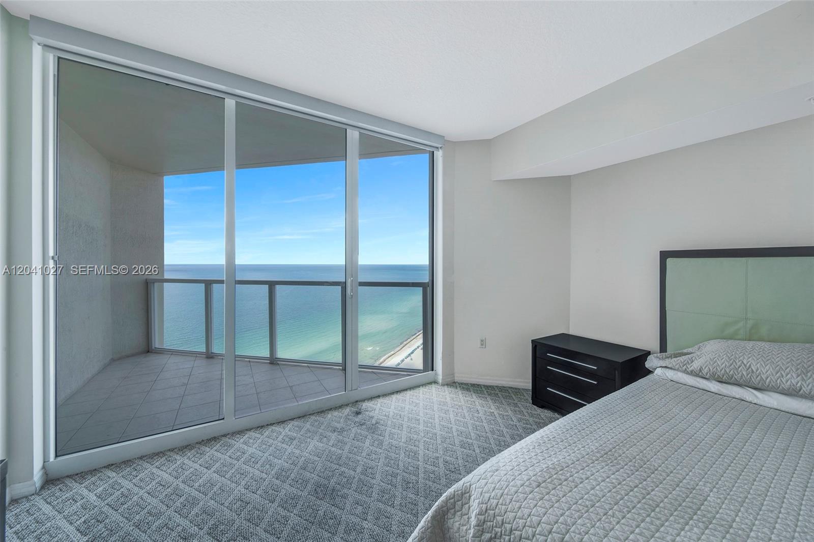 16699 Collins Ave # 3309