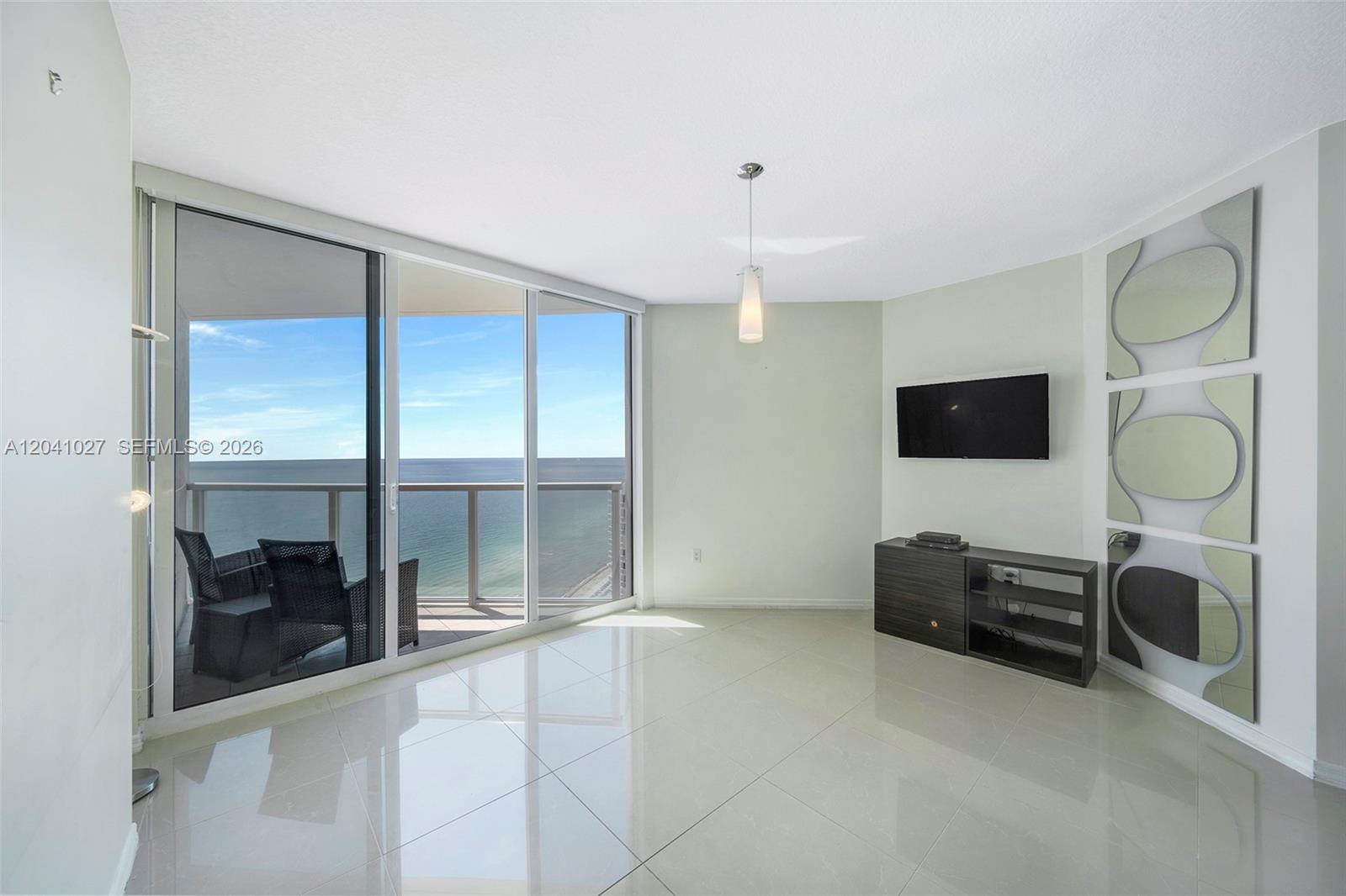 16699 Collins Ave # 3309
