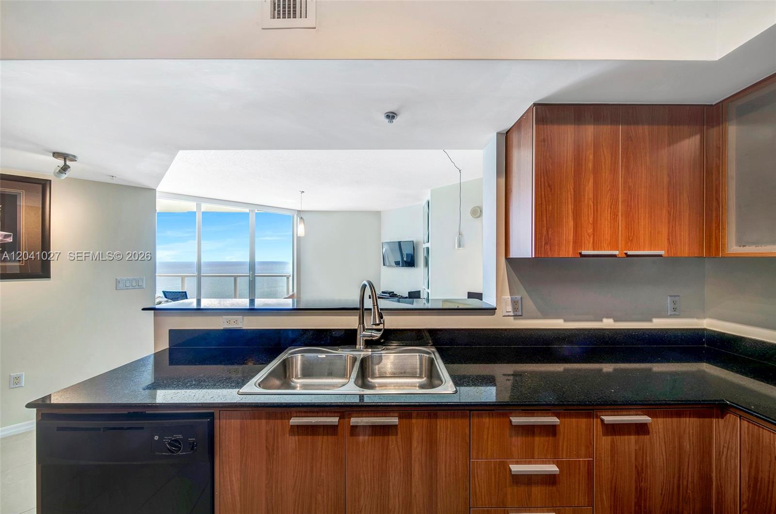 16699 Collins Ave # 3309