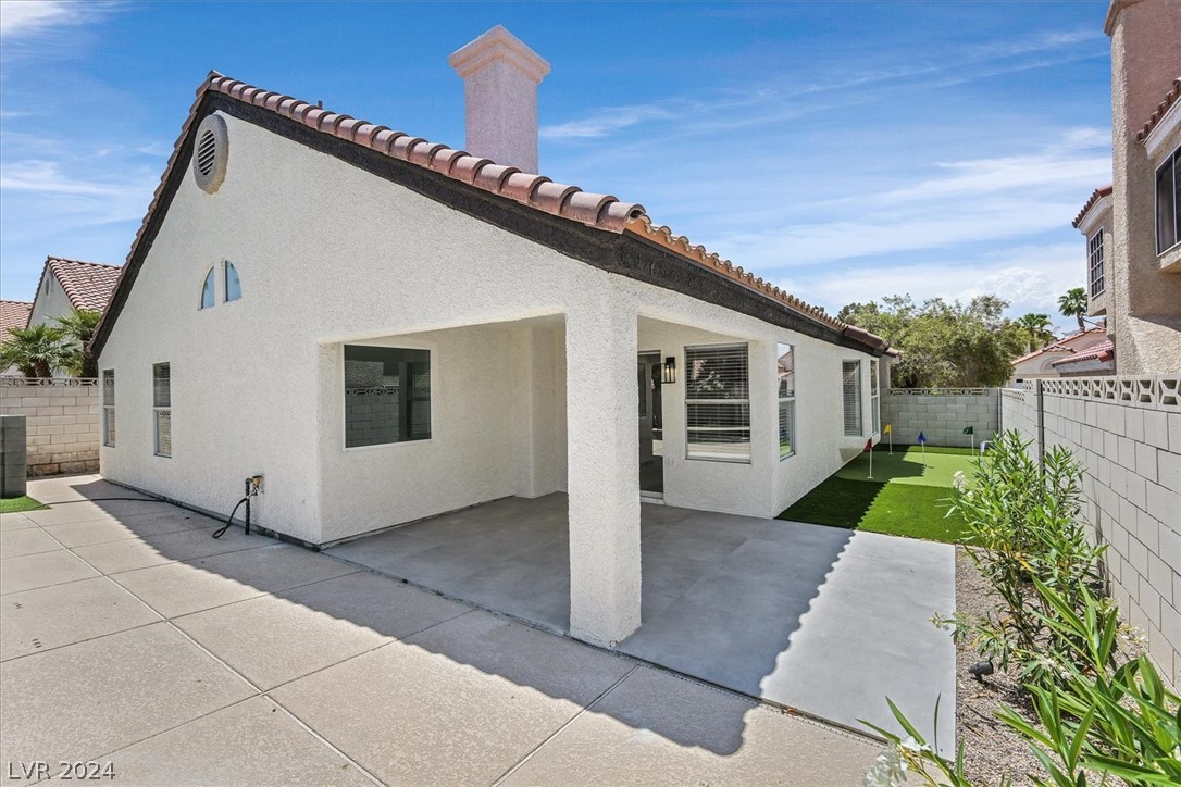 8 Barton Spring Circle