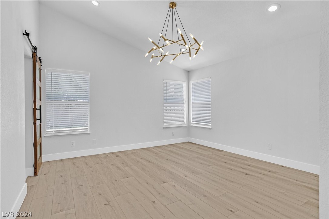 8 Barton Spring Circle