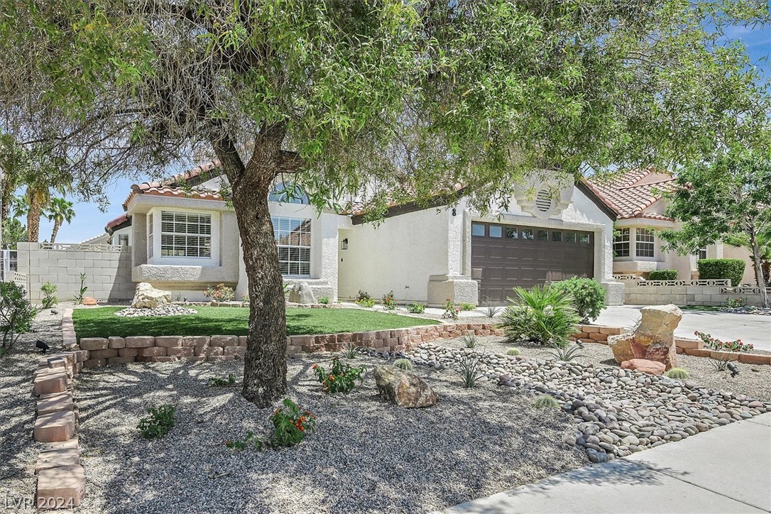 8 Barton Spring Circle