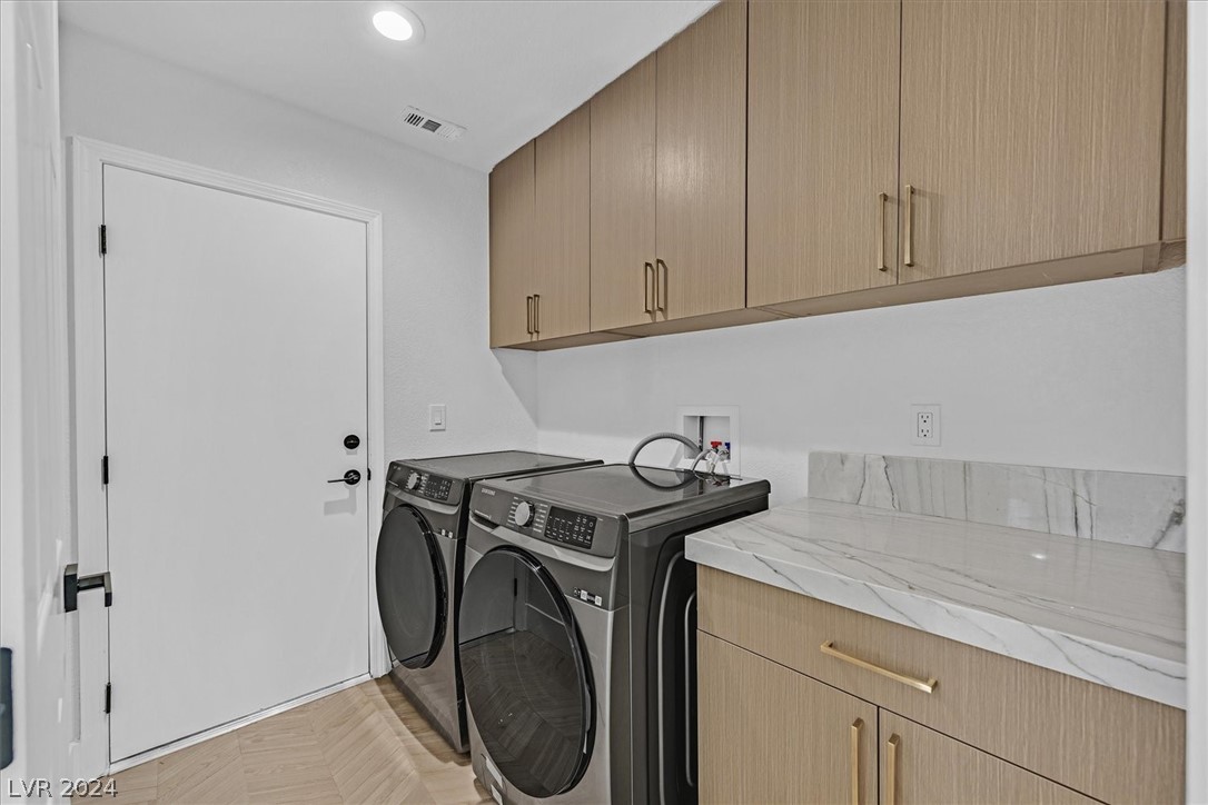 8 Barton Spring Circle
