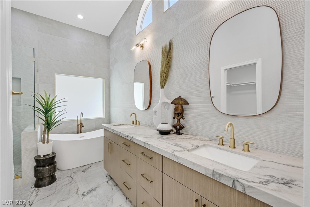 8 Barton Spring Circle