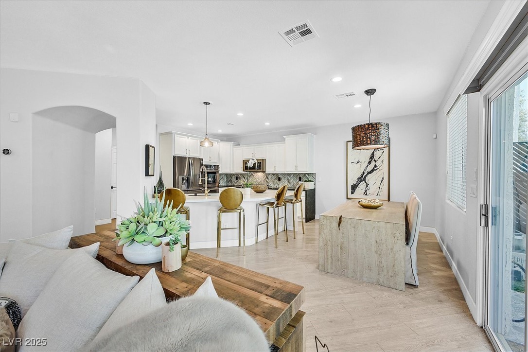 271 Spectacular Street