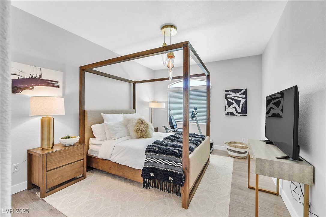 271 Spectacular Street