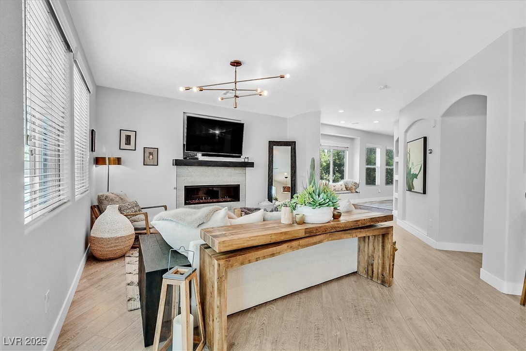 271 Spectacular Street