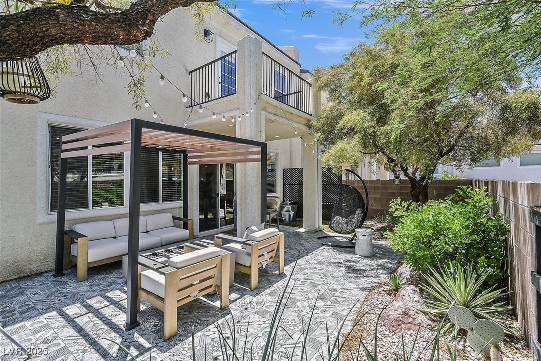 271 Spectacular Street