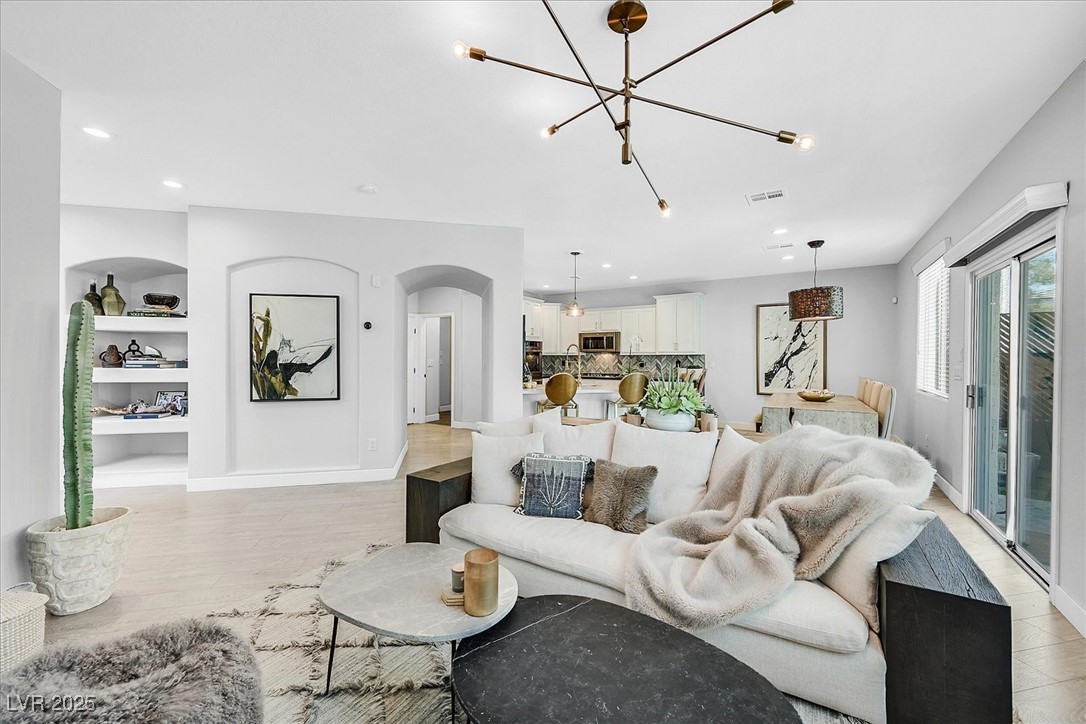 271 Spectacular Street