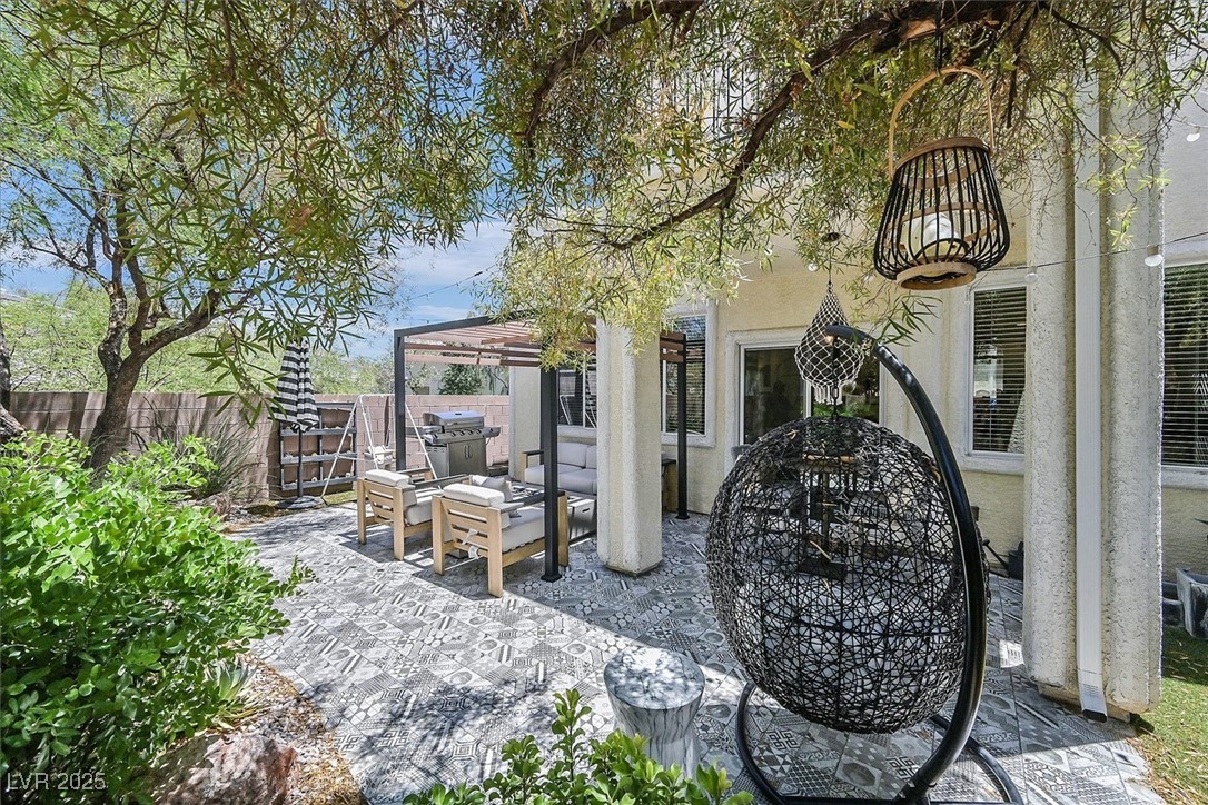 271 Spectacular Street