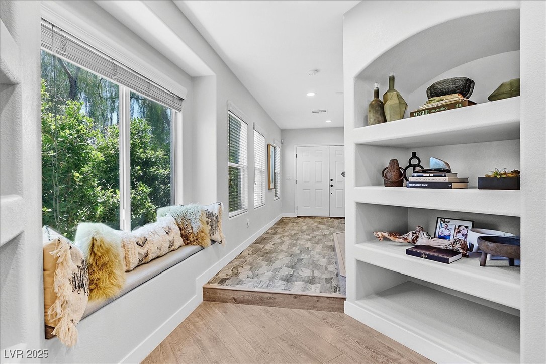 271 Spectacular Street