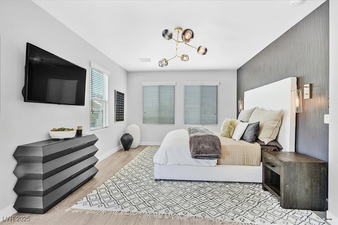 271 Spectacular Street