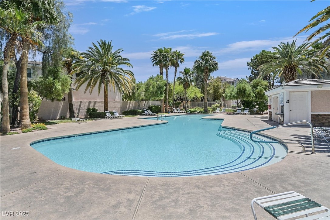 271 Spectacular Street