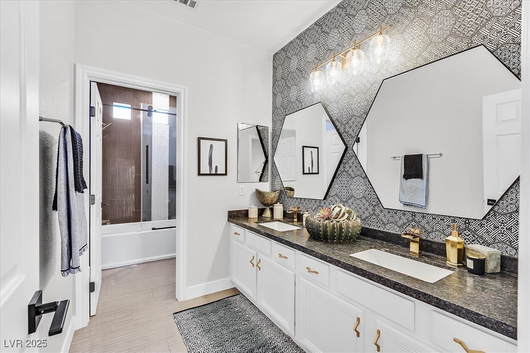 271 Spectacular Street