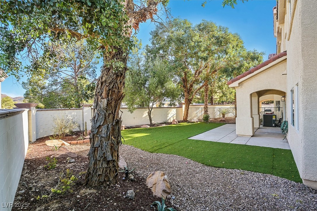 1737 Lily Pond Circle