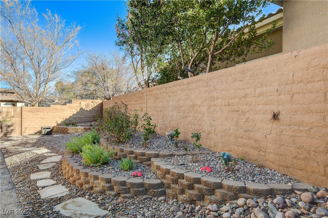 29 Desert Highlands Drive