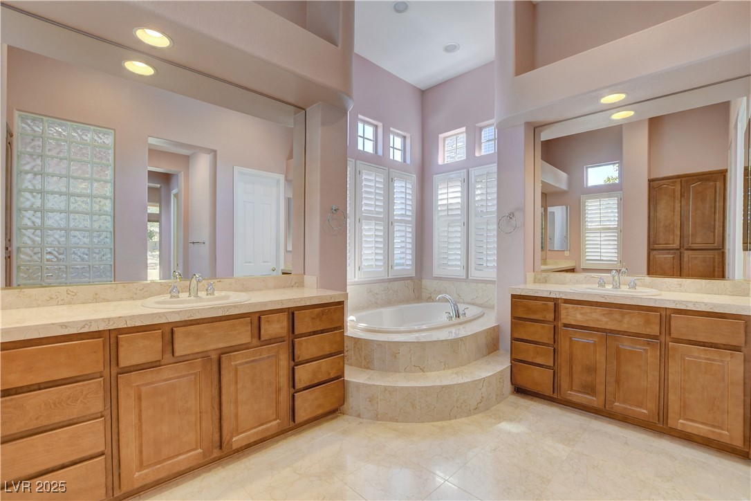 29 Desert Highlands Drive