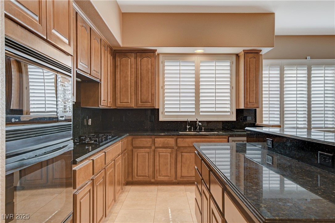 29 Desert Highlands Drive