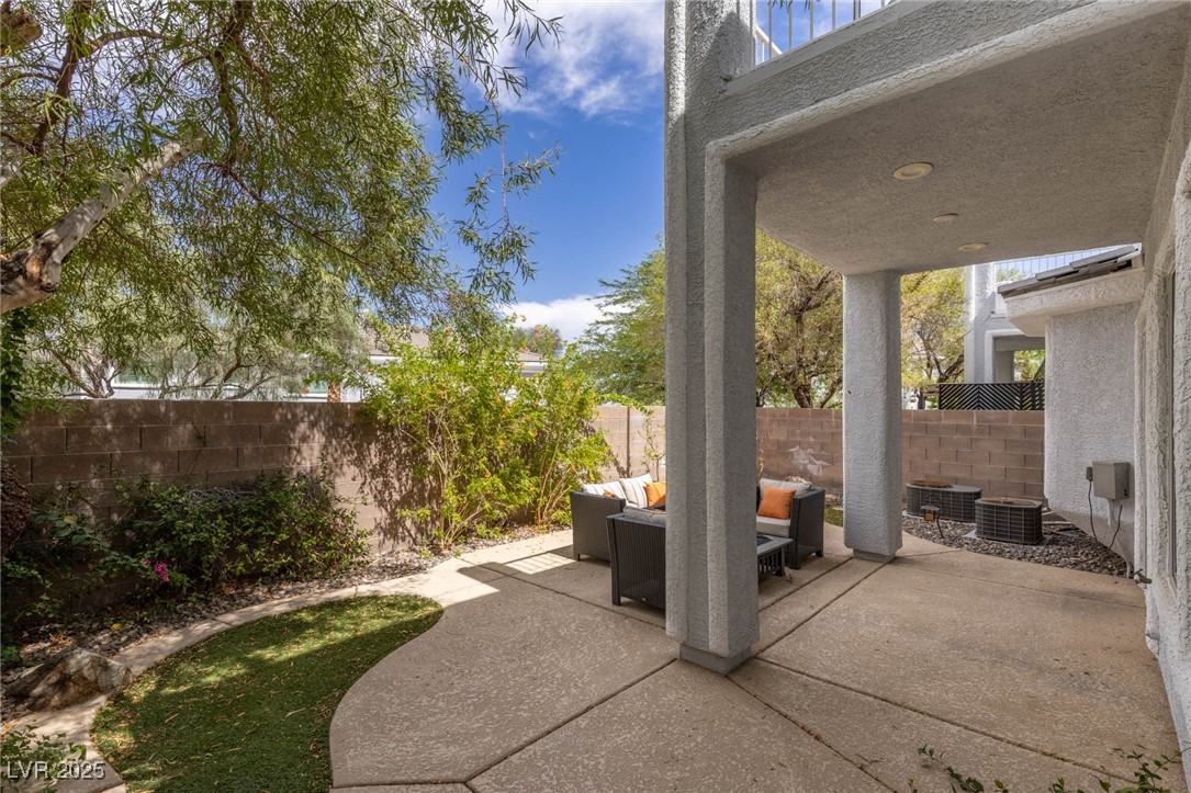 275 Spectacular Street