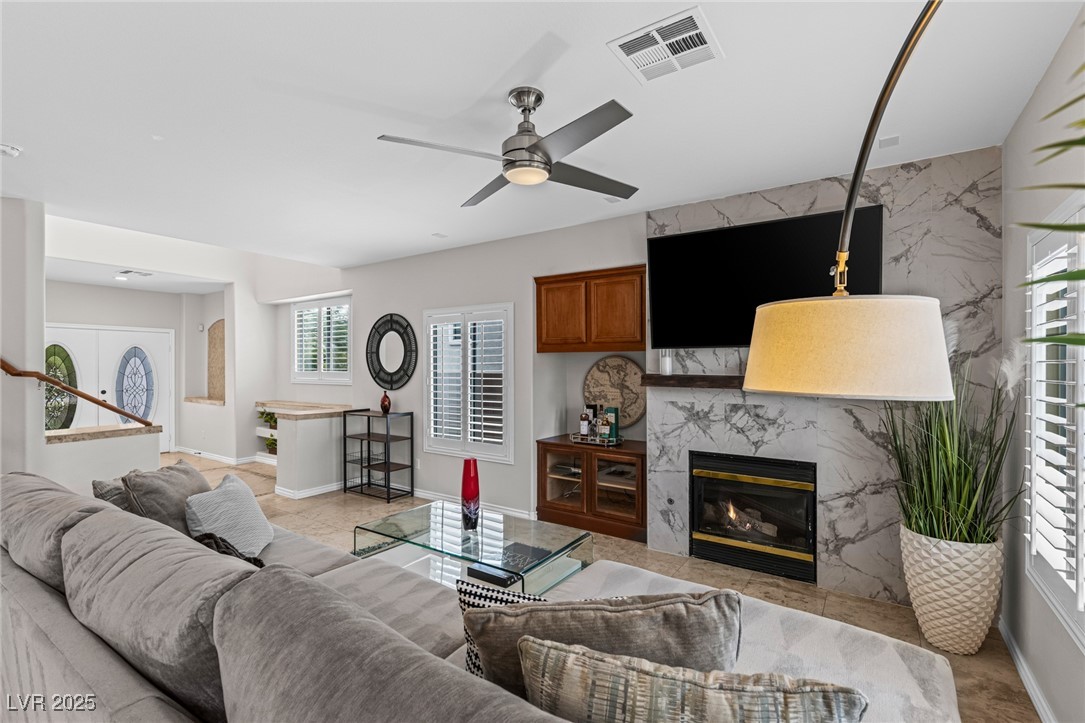 275 Spectacular Street