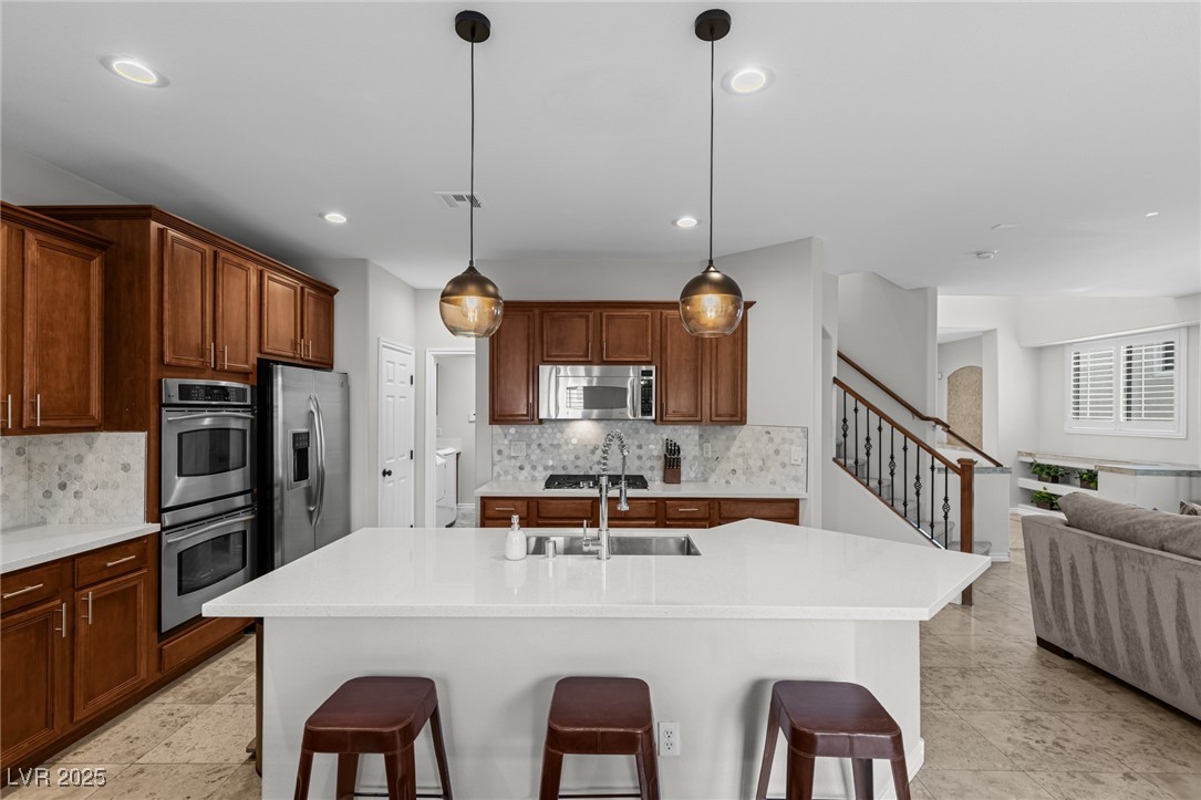 275 Spectacular Street