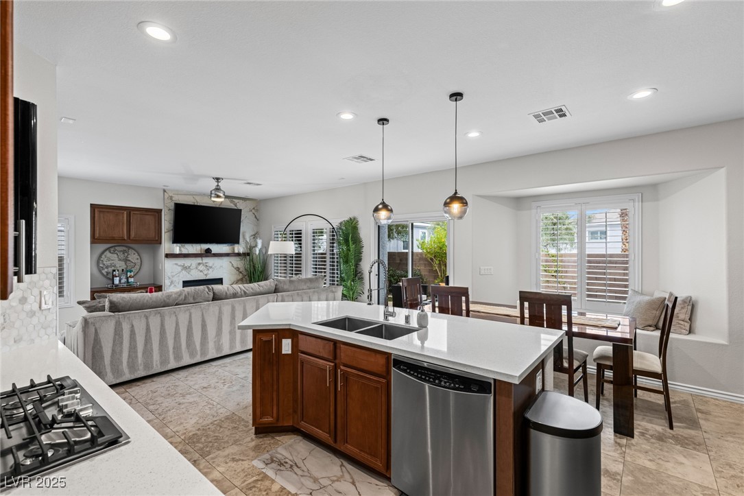 275 Spectacular Street