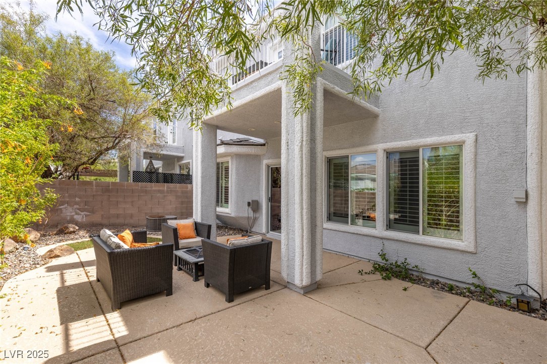 275 Spectacular Street