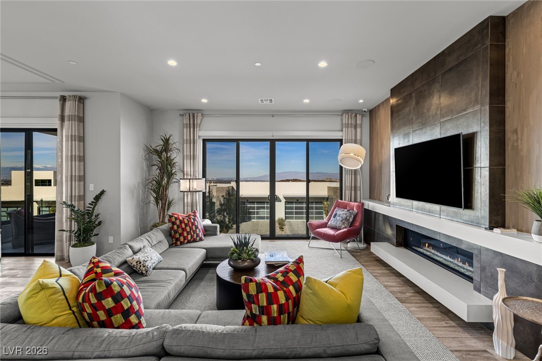 1237 Starview Peak Court