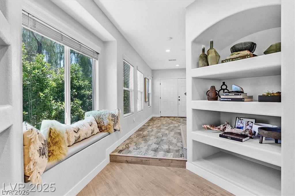 271 Spectacular Street