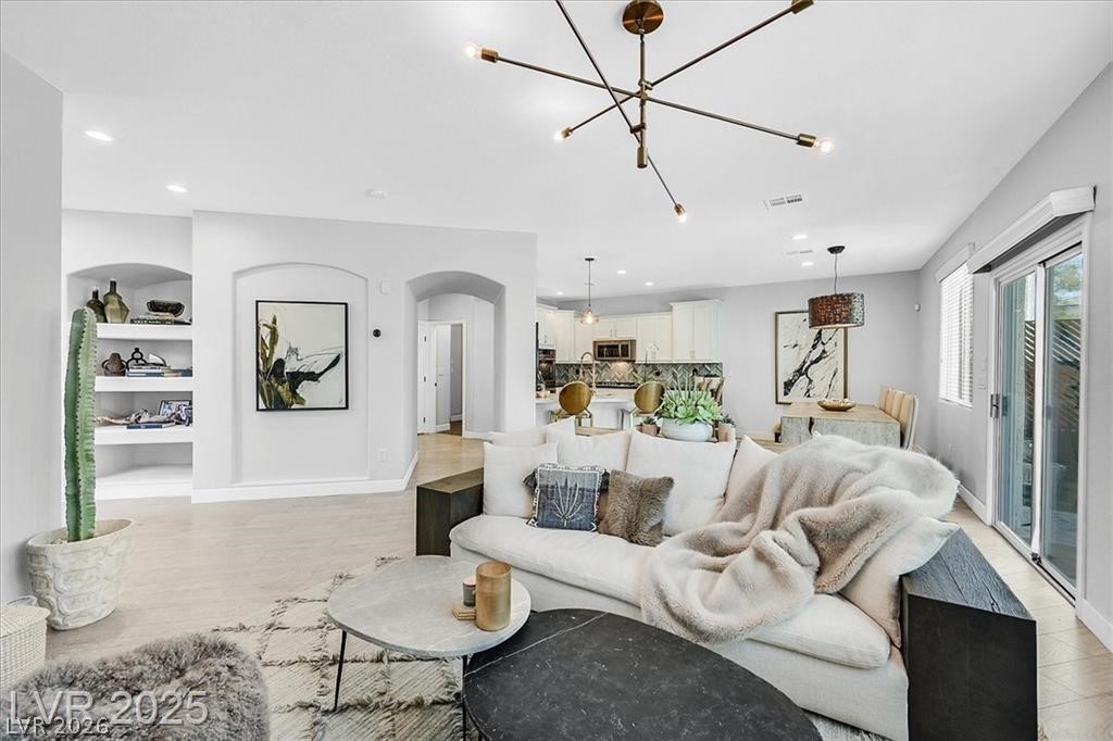 271 Spectacular Street