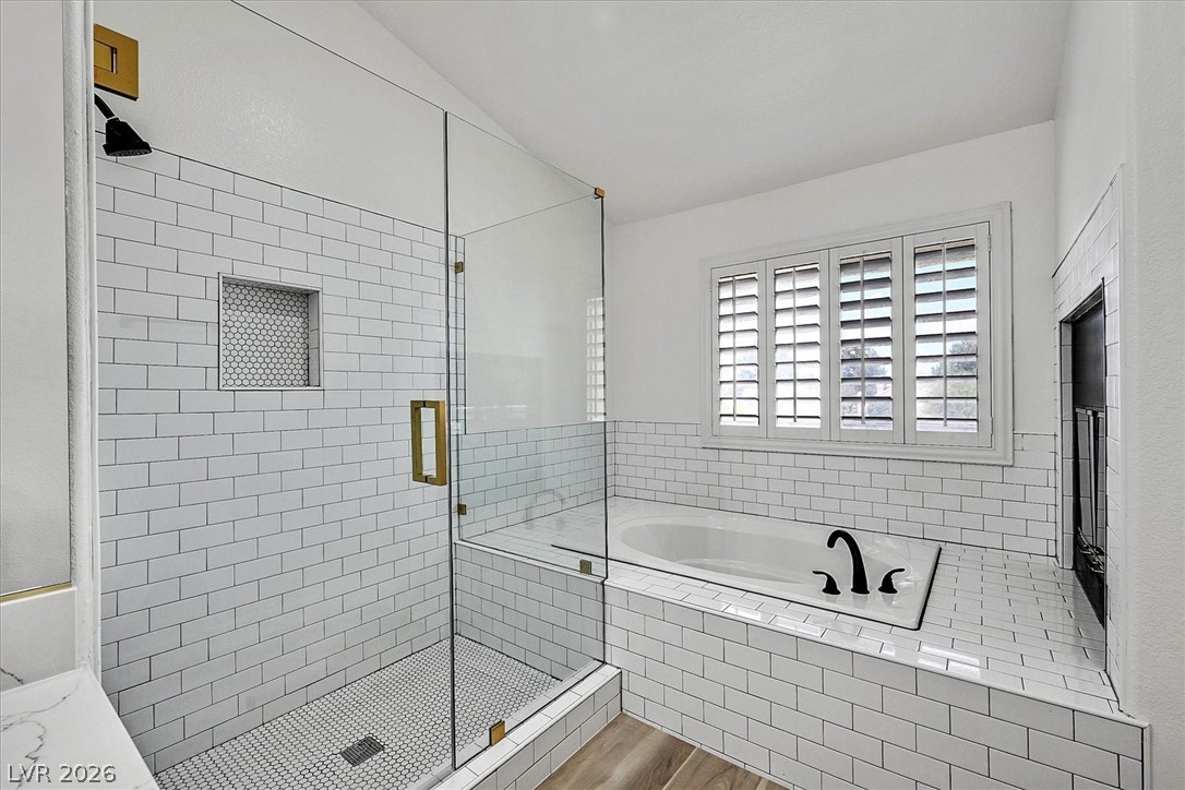 5488 Royal Vista Lane