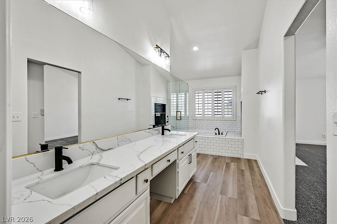 5488 Royal Vista Lane
