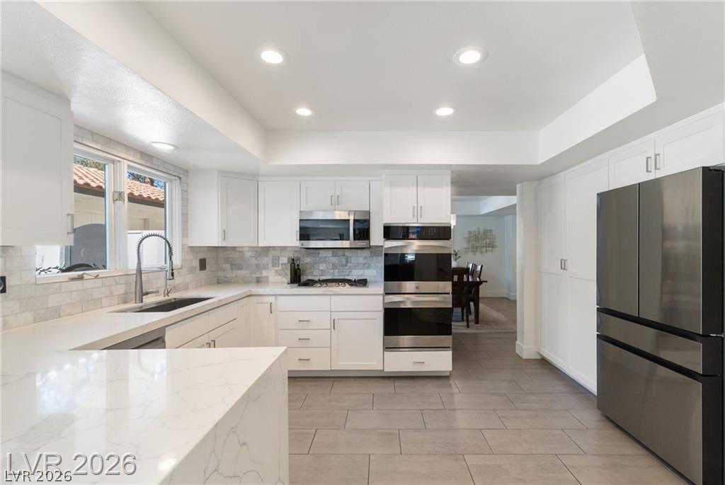 2233 Versailles Court