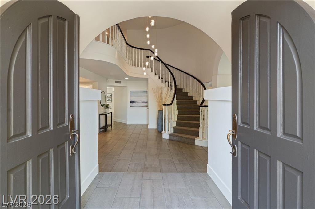 2233 Versailles Court
