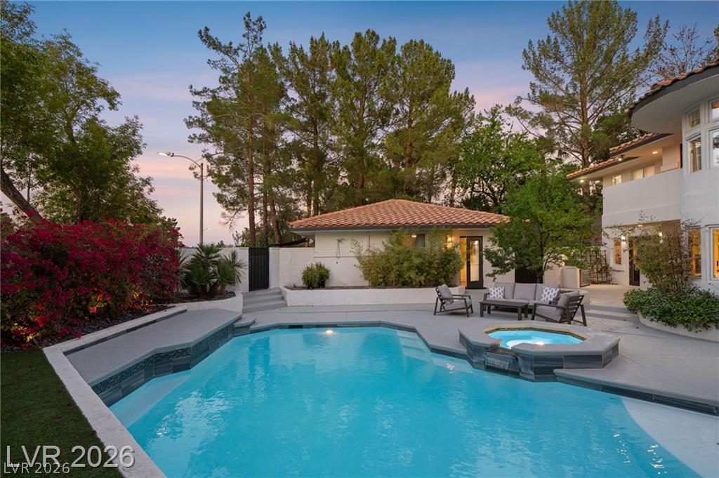 2233 Versailles Court