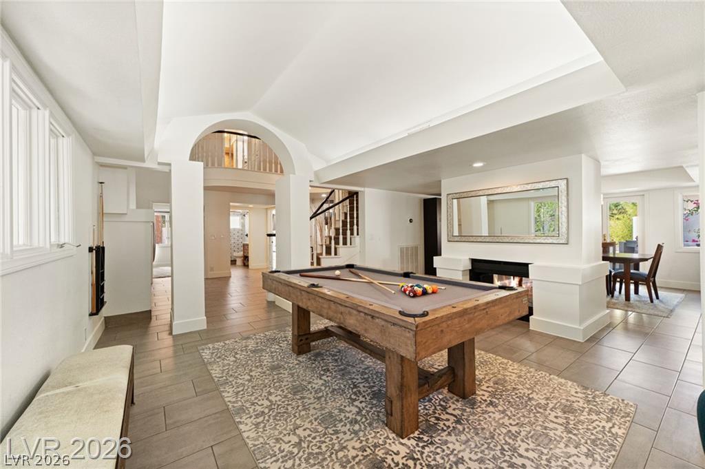 2233 Versailles Court