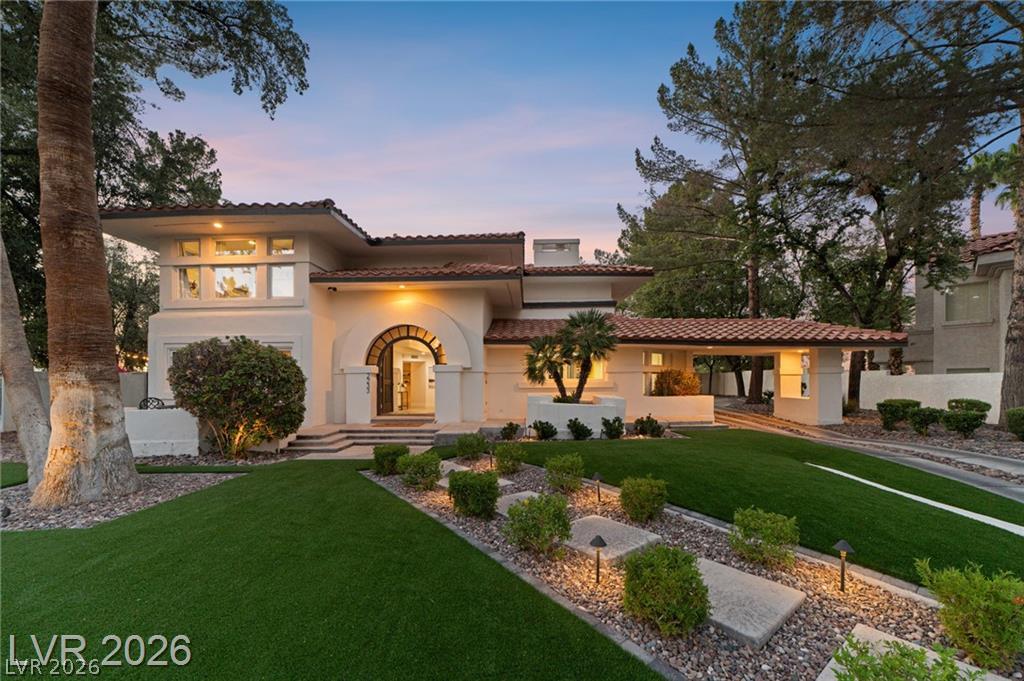 2233 Versailles Court