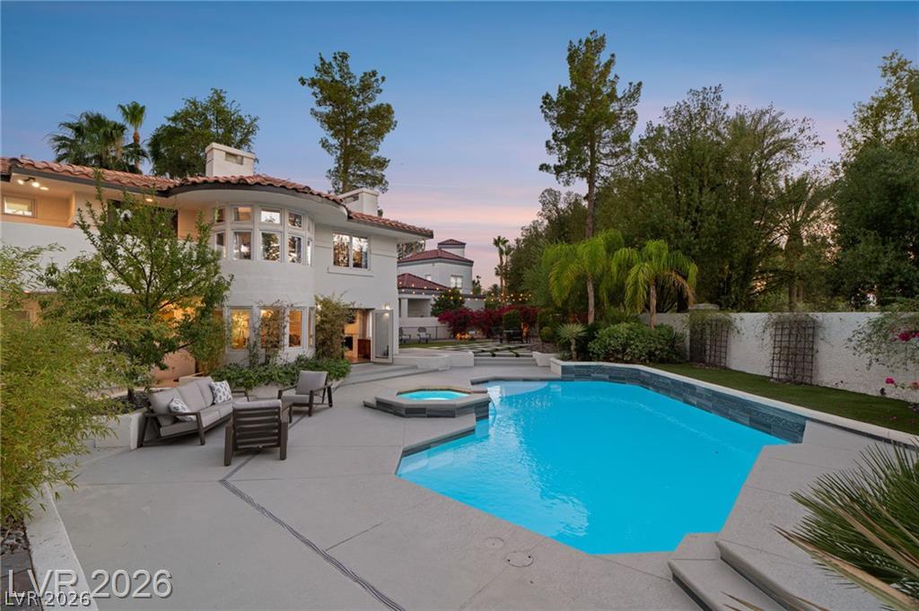 2233 Versailles Court